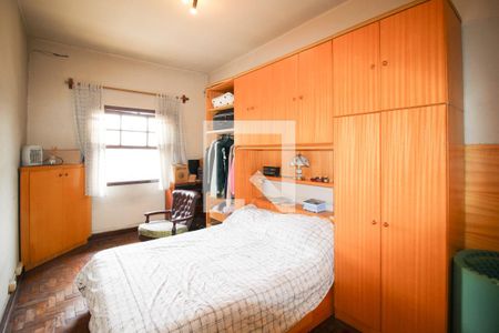 Casa à venda com 175m², 3 quartos e 3 vagas Casa à venda com 175m², 3 quartos e 3 vagasQuarto 2