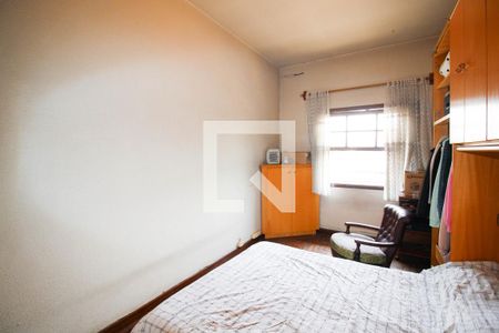 Casa à venda com 175m², 3 quartos e 3 vagas Casa à venda com 175m², 3 quartos e 3 vagasQuarto 2