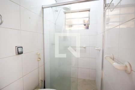 Casa à venda com 175m², 3 quartos e 3 vagas Casa à venda com 175m², 3 quartos e 3 vagasBanheiro 2