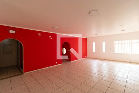 Salas de casa para alugar com 4 quartos, 295m² em Jardim Itamarati, Campinas