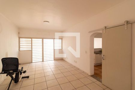 Salas de casa para alugar com 4 quartos, 295m² em Jardim Itamarati, Campinas