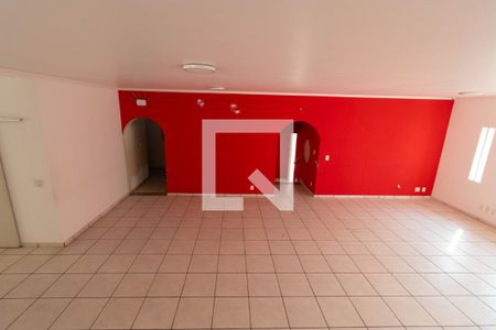 Salas de casa para alugar com 4 quartos, 295m² em Jardim Itamarati, Campinas