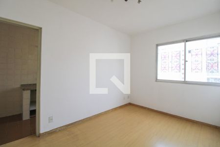 Sala de apartamento à venda com 1 quarto, 55m² em Vila Itapura, Campinas