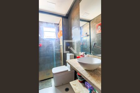 Apartamento à venda com 57m², 2 quartos e 1 vaga Apartamento à venda com 57m², 2 quartos e 1 vagaBanheiro