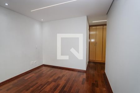 Suite de apartamento para alugar com 4 quartos, 346m² em Paraisópolis, São Paulo