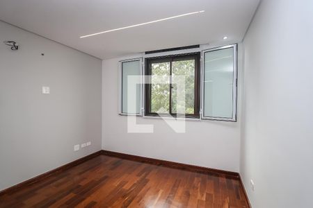 Suite de apartamento para alugar com 4 quartos, 346m² em Paraisópolis, São Paulo