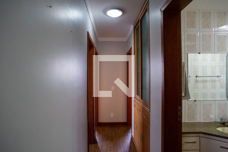 Corredor de apartamento para alugar com 3 quartos, 75m² em Santa Ines, Belo Horizonte