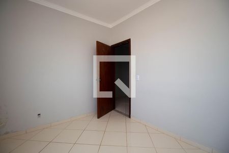 Quarto 2 de apartamento para alugar com 2 quartos, 55m² em Riacho Fundo I, Brasília