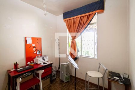 Quarto 1 de casa à venda com 4 quartos, 220m² em Copacabana, Belo Horizonte