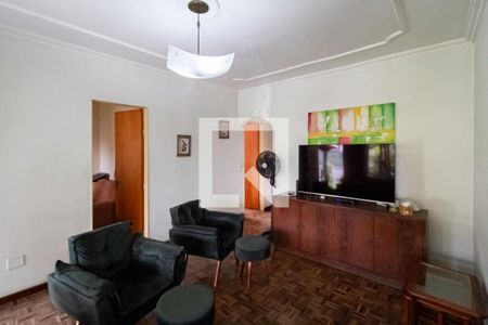 Sala de casa à venda com 4 quartos, 220m² em Copacabana, Belo Horizonte