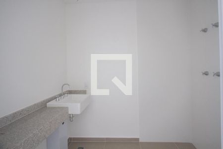 Banheiro de kitnet/studio à venda com 1 quarto, 22m² em Santo Amaro, São Paulo