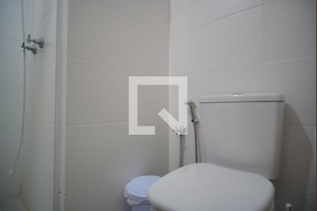 Banheiro Corredor de apartamento à venda com 1 quarto, 48m² em Azenha, Porto Alegre