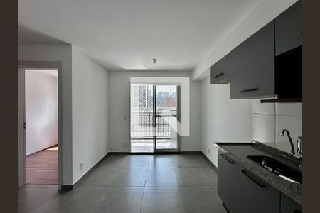 Sala/Cozinha de apartamento para alugar com 2 quartos, 36m² em Jardim Caravelas, São Paulo