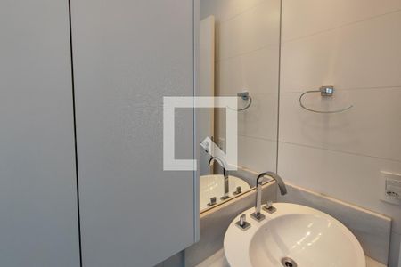 Banheiro Suíte de apartamento para alugar com 2 quartos, 72m² em Cambuí, Campinas