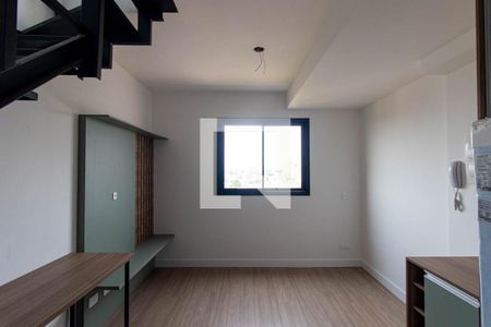 Sala/Cozinha de apartamento para alugar com 1 quarto, 40m² em Novo Mundo, Curitiba