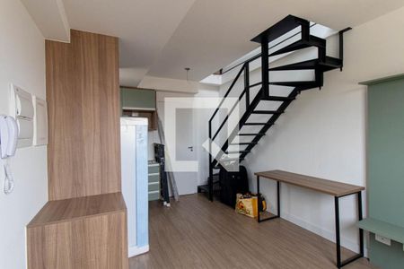 Sala/Cozinha de apartamento para alugar com 1 quarto, 40m² em Novo Mundo, Curitiba