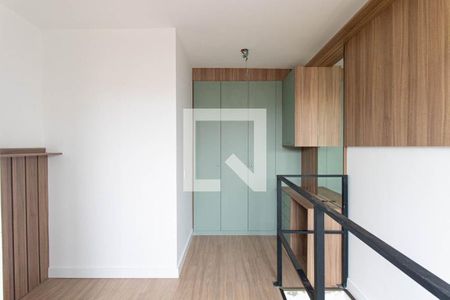 Quarto Suite de apartamento para alugar com 1 quarto, 40m² em Novo Mundo, Curitiba