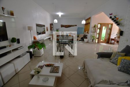 Sala de casa para alugar com 3 quartos, 350m² em Vila Sônia (sousas), Campinas