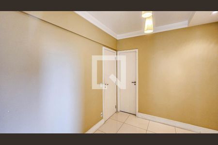 Suíte 1 de apartamento para alugar com 2 quartos, 85m² em Jardim Tupanci, Barueri