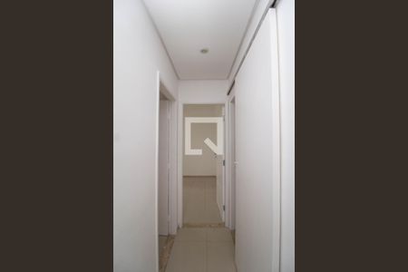 Corredor de apartamento para alugar com 2 quartos, 59m² em Piqueri, São Paulo