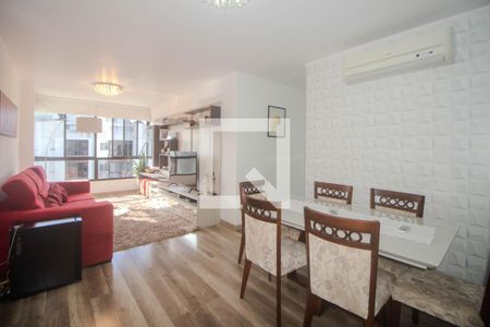 Sala de apartamento para alugar com 3 quartos, 84m² em Jardim Carvalho, Porto Alegre