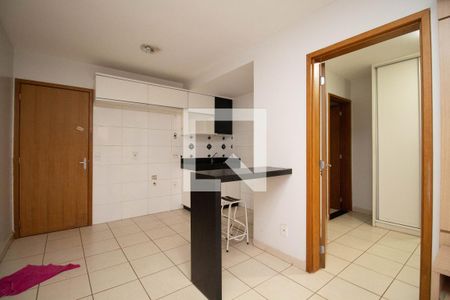 Sala de apartamento para alugar com 1 quarto, 34m² em Qr 320, Brasília