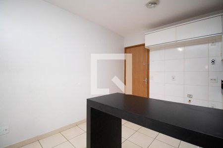 Sala de apartamento para alugar com 1 quarto, 34m² em Qr 320, Brasília