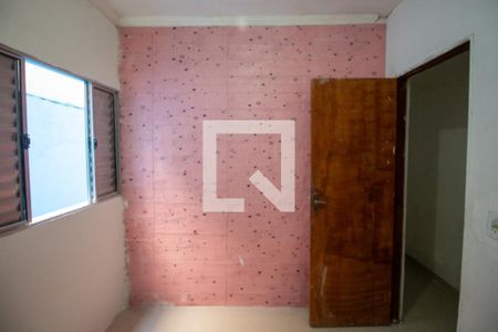 Quarto 1 de casa para alugar com 2 quartos, 45m² em Itaim Paulista, São Paulo