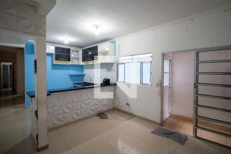 Sala de casa para alugar com 2 quartos, 45m² em Itaim Paulista, São Paulo