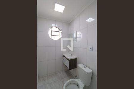 Banheiro Quarto 1 de casa para alugar com 4 quartos, 90m² em Capão da Imbuia, Pinhais