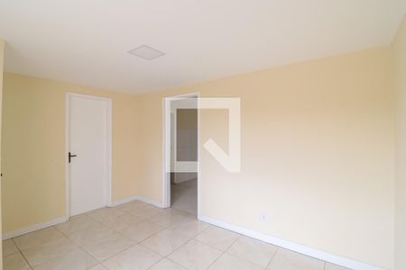 Sala de casa para alugar com 4 quartos, 90m² em Capão da Imbuia, Pinhais