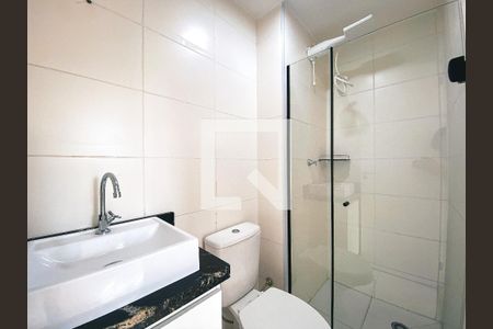 Banheiro de apartamento para alugar com 2 quartos, 32m² em Jardim Celeste, São Paulo