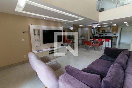 Sala de casa à venda com 5 quartos, 265m² em Camboinhas, Niterói