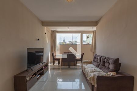 Sala de casa para alugar com 2 quartos, 101m² em Santa Terezinha, Belo Horizonte