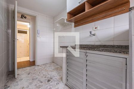 Cozinha de apartamento para alugar com 1 quarto, 60m² em Pinheiros, São Paulo