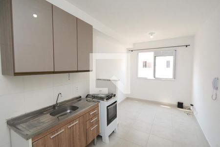 Sala/Cozinha de apartamento para alugar com 1 quarto, 32m² em Jardim Cidália, São Paulo