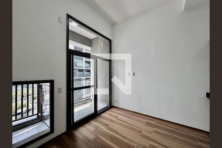 Quarto de kitnet/studio para alugar com 0 quarto, 25m² em Jardim das Acacias, São Paulo