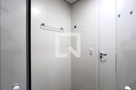 Banheiro de apartamento para alugar com 1 quarto, 28m² em Vila Mariana, São Paulo