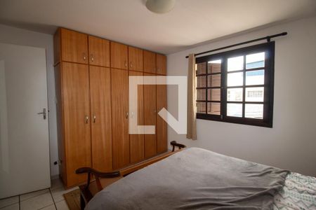 Quarto 1 de casa à venda com 3 quartos, 150m² em Vila Butantã, São Paulo