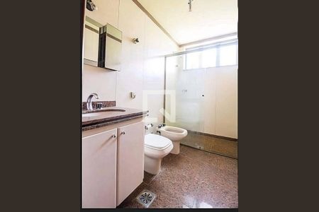 banheiro 3 de apartamento à venda com 4 quartos, 240m² em Carmo, Belo Horizonte