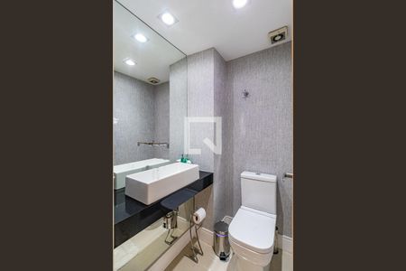 Lavabo de apartamento à venda com 3 quartos, 135m² em Cidade São Francisco, São Paulo