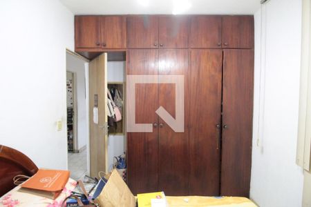 Quarto 1 de casa para alugar com 2 quartos, 58m² em Vila Cloris, Belo Horizonte