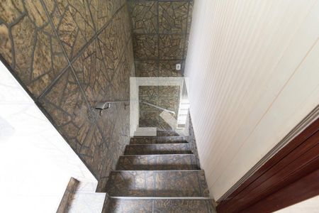 Escada de casa para alugar com 2 quartos, 100m² em Vila Vera, São Paulo