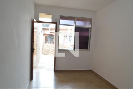 Sala/Quarto de kitnet/studio para alugar com 1 quarto, 35m² em Pechincha, Rio de Janeiro