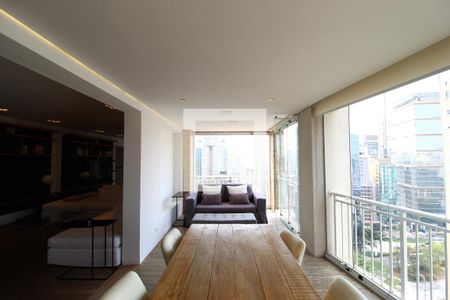 Varanda Gourmet de apartamento à venda com 3 quartos, 185m² em Itaim Bibi, São Paulo