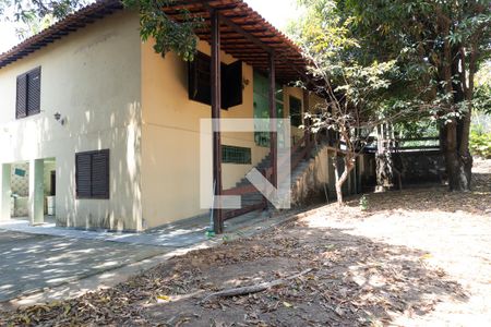 Quintal de casa à venda com 2 quartos, 420m² em Centro, Contagem