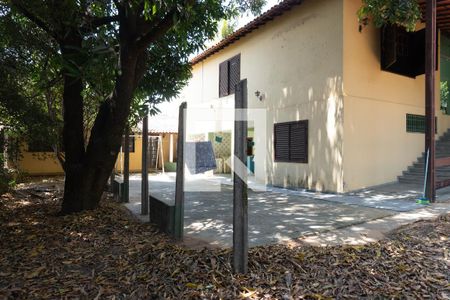 Quintal de casa à venda com 2 quartos, 420m² em Centro, Contagem