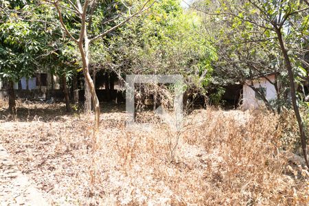 Quintal de casa à venda com 2 quartos, 420m² em Centro, Contagem