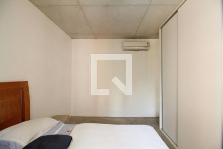 Quarto  de apartamento à venda com 1 quarto, 70m² em Vila Suzana, São Paulo