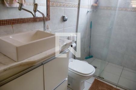 Casa à venda com 198m², 4 quartos e 4 vagas Casa à venda com 198m², 4 quartos e 4 vagasBanheiro